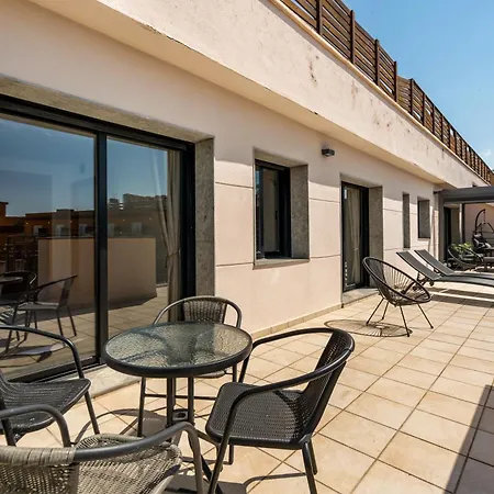 Stunning Penthouse With Rooftop Terrace & Pool Apartment *